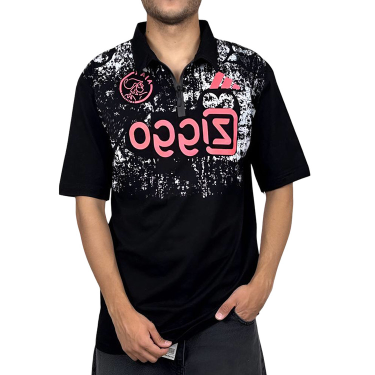 خرید تیشرت آستین کوتاه مردانه مشکی با طرح گرافیکی صورتی