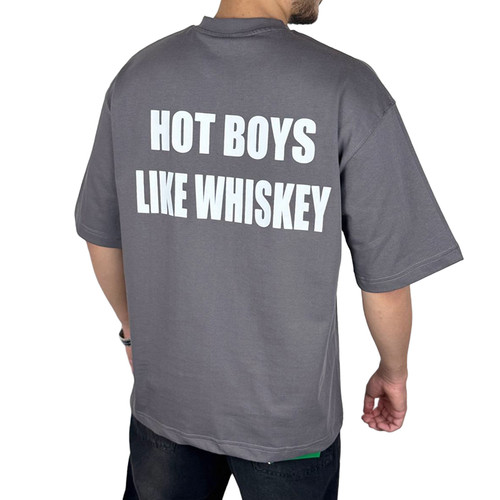 خرید تیشرت آستین کوتاه مردانه طوسی طرح Hot Boys Like Whiskey